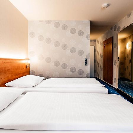 Bonjour Tagungshotel Stuttgart-Gerlingen Exterior photo