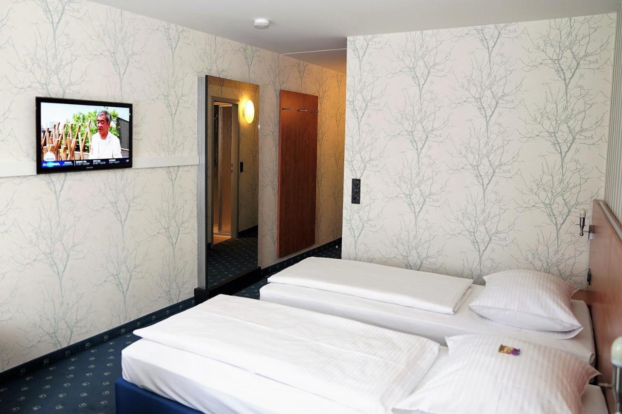 Bonjour Tagungshotel Stuttgart-Gerlingen Exterior photo